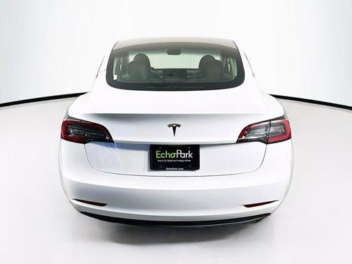 Pearl White Multi-Coat 2023 Tesla Model 3 Standard Range