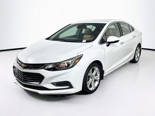 Summit White 2017 Chevrolet Cruze Premier