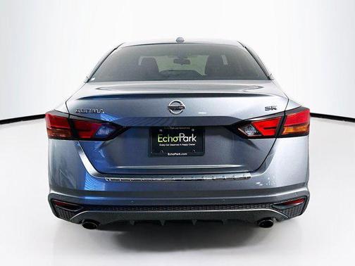 2021 Nissan Altima SR FWD