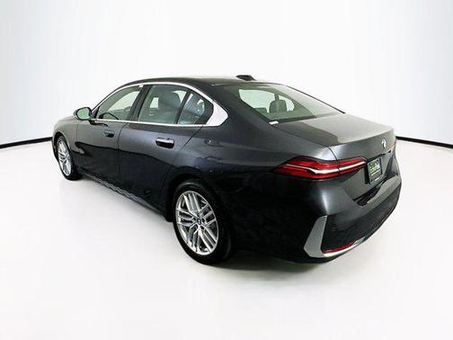 2024 BMW 530 i