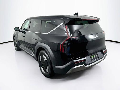 Ebony Black 2026 Kia EV9 Light Long Range