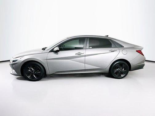 Fluid Metal 2022 Hyundai ELANTRA SEL