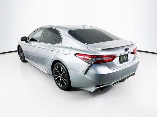 Celestial Silver Metallic 2020 Toyota Camry SE