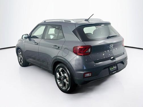 Ecotronic Gray 2025 Hyundai VENUE SEL