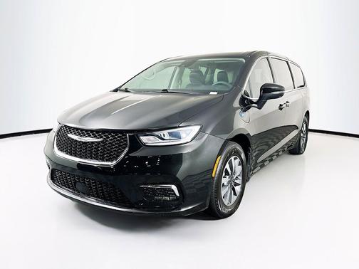 Black 2023 Chrysler Pacifica Hybrid Touring L