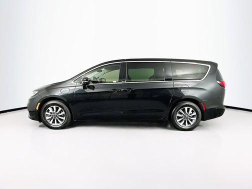 Black 2023 Chrysler Pacifica Hybrid Touring L