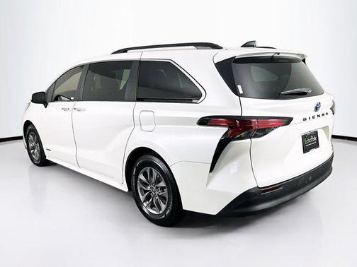 2021 Toyota Sienna XLE 7 Passenger
