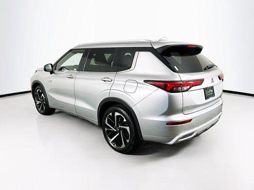 2024 Mitsubishi Outlander PHEV SEL