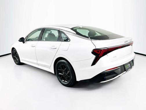 Snow White Pearl 2025 Kia K5 LXS