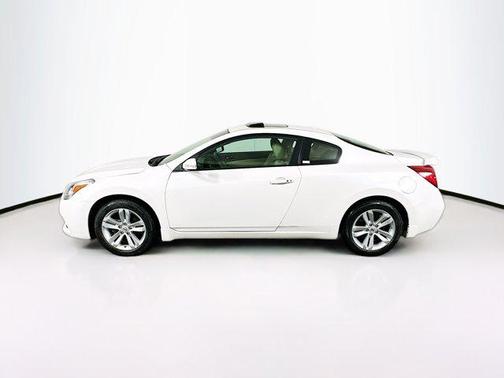 White 2011 Nissan Altima 2.5 S