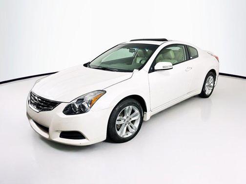 White 2011 Nissan Altima 2.5 S