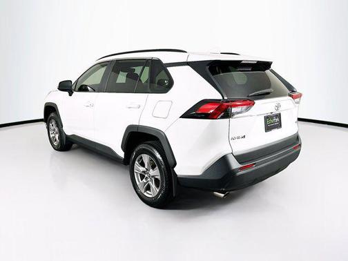 Ice Cap 2025 Toyota RAV4 XLE