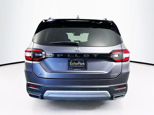Gray 2023 Honda Pilot AWD Elite