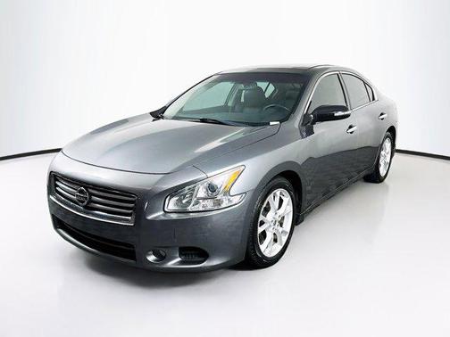 Gun Metallic 2014 Nissan Maxima SV