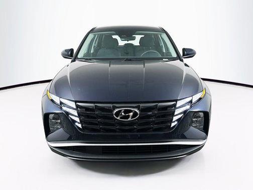 2022 Hyundai TUCSON SE