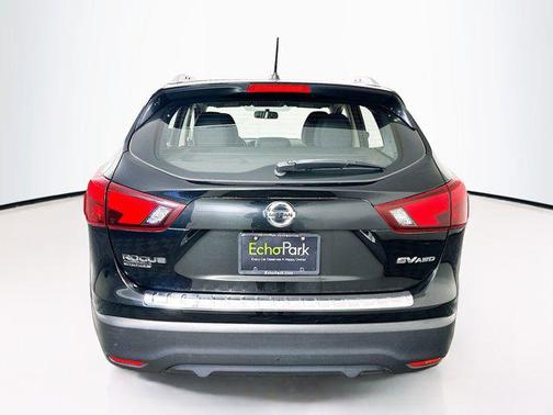 2018 Nissan Rogue Sport SV