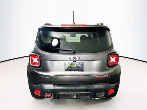 2016 Jeep Renegade Trailhawk