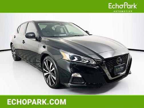 2022 Nissan Altima SR FWD