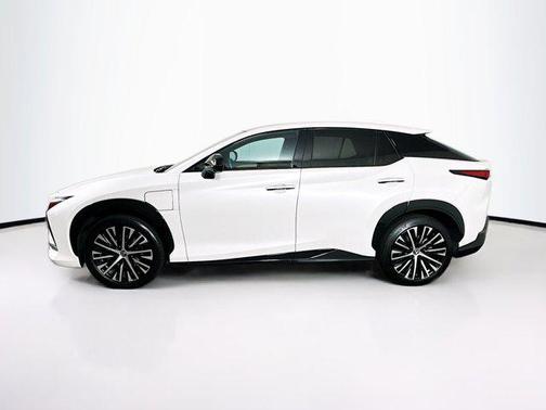 Eminent White Pearl 2023 Lexus RZ 450e Luxury
