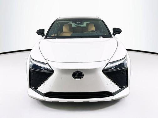 Eminent White Pearl 2023 Lexus RZ 450e Luxury