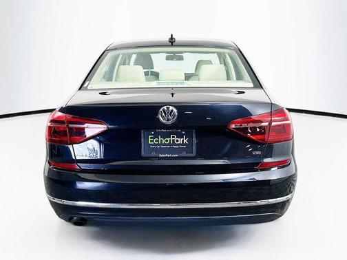 2019 Volkswagen Passat 2.0T Wolfsburg Edition