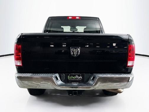 Diamond Black Crystal Pearlcoat 2020 RAM 1500 Tradesman