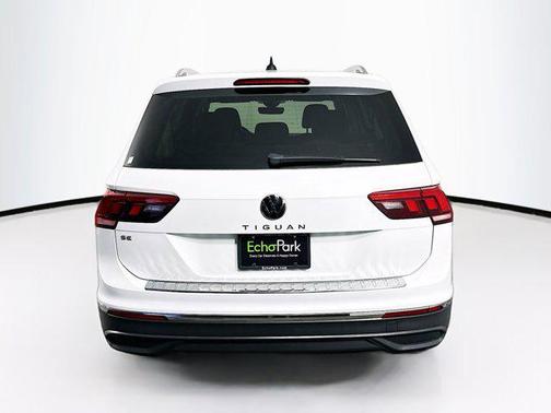 Opal White Pearl 2023 Volkswagen Tiguan 2.0T SE