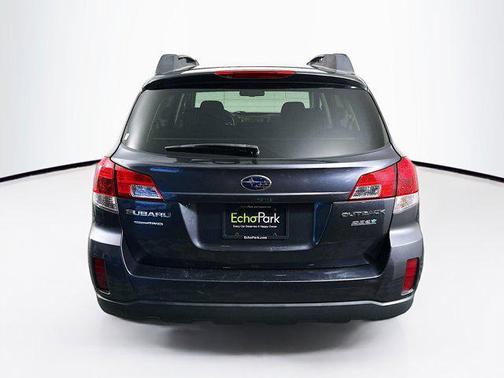 Graphite Gray Metallic 2011 Subaru Outback 2.5 i Premium