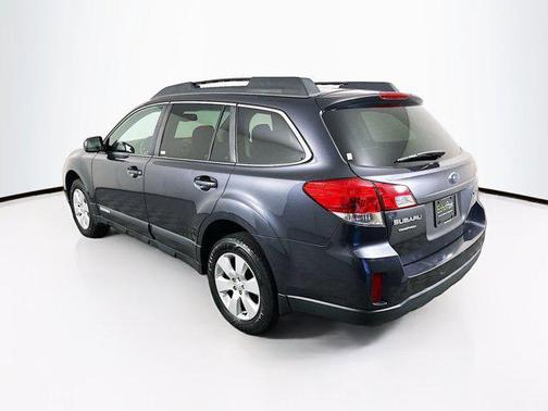 Graphite Gray Metallic 2011 Subaru Outback 2.5 i Premium