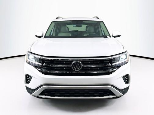 Pure White 2022 Volkswagen Atlas 3.6L SE w/Technology