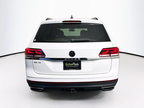 Pure White 2022 Volkswagen Atlas 3.6L SE w/Technology