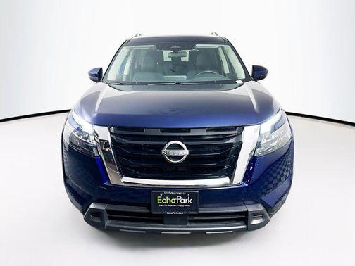 Deep Ocean Blue Pearl 2025 Nissan Pathfinder SV FWD