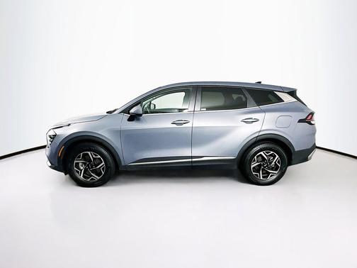 Everlasting Silver 2025 Kia Sportage LX
