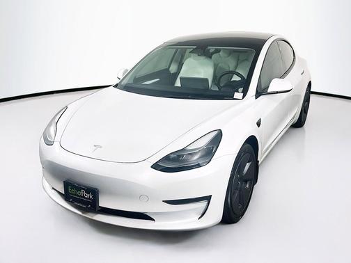 Pearl White Multi-Coat 2023 Tesla Model 3 Standard Range