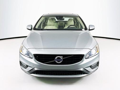 Electric Silver Metallic 2018 Volvo S60 T5 Dynamic