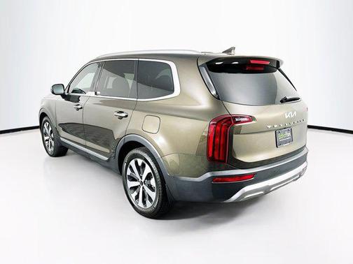 Dark Moss 2022 Kia Telluride S