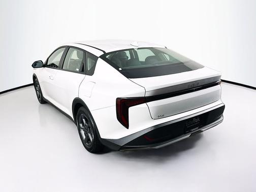 Snow White Pearl 2025 Kia K4 LXS