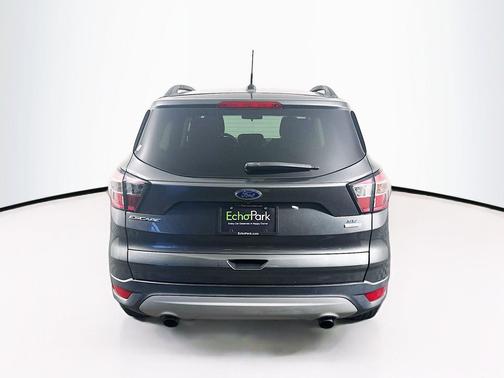 Magnetic Metallic 2018 Ford Escape SE