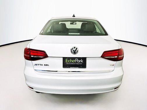 2017 Volkswagen Jetta 1.8T SEL