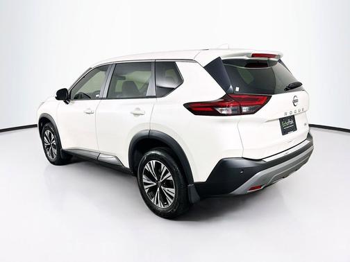 Pearl White Tricoat 2023 Nissan Rogue SV