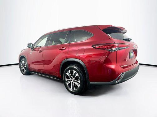 2020 Toyota Highlander Hybrid XLE