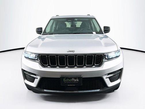 2022 Jeep Grand Cherokee Laredo