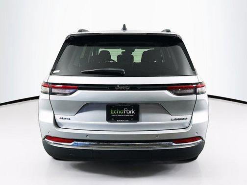 2022 Jeep Grand Cherokee Laredo