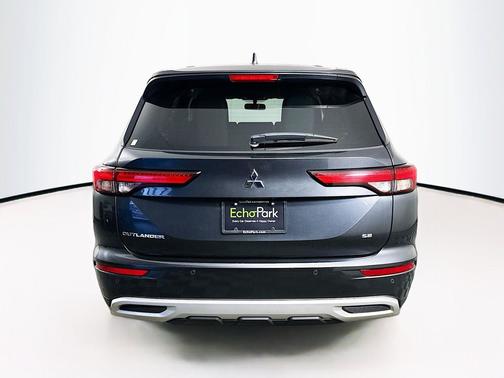 Gray 2024 Mitsubishi Outlander SE S-AWC