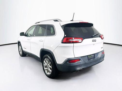 Bright White Clearcoat 2016 Jeep Cherokee Latitude