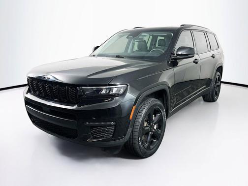 Diamond Black Crystal Pearlcoat 2023 Jeep Grand Cherokee L Limited
