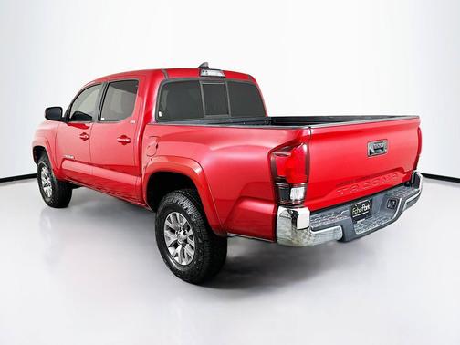 Barcelona Red Metallic 2018 Toyota Tacoma SR5