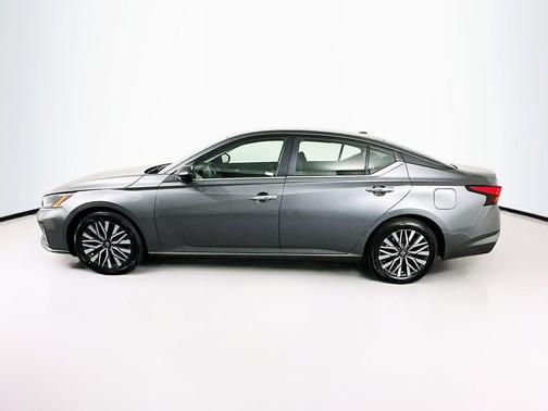 Gun Metallic 2025 Nissan Altima SV FWD
