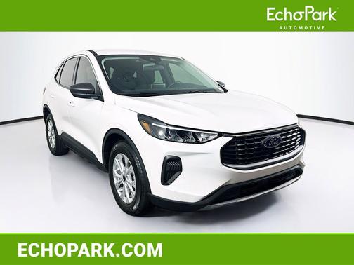 Star White Metallic Tri-Coat 2023 Ford Escape Active
