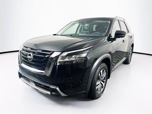 2024 Nissan Pathfinder SL FWD